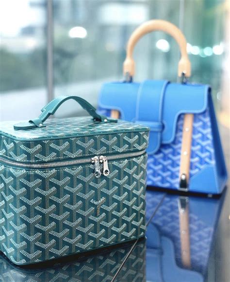 goyard muse vanity case price|goyard vanity bag.